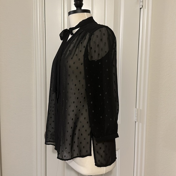 Black Metallic Thread Pattern Button Down - Picture 2 of 10
